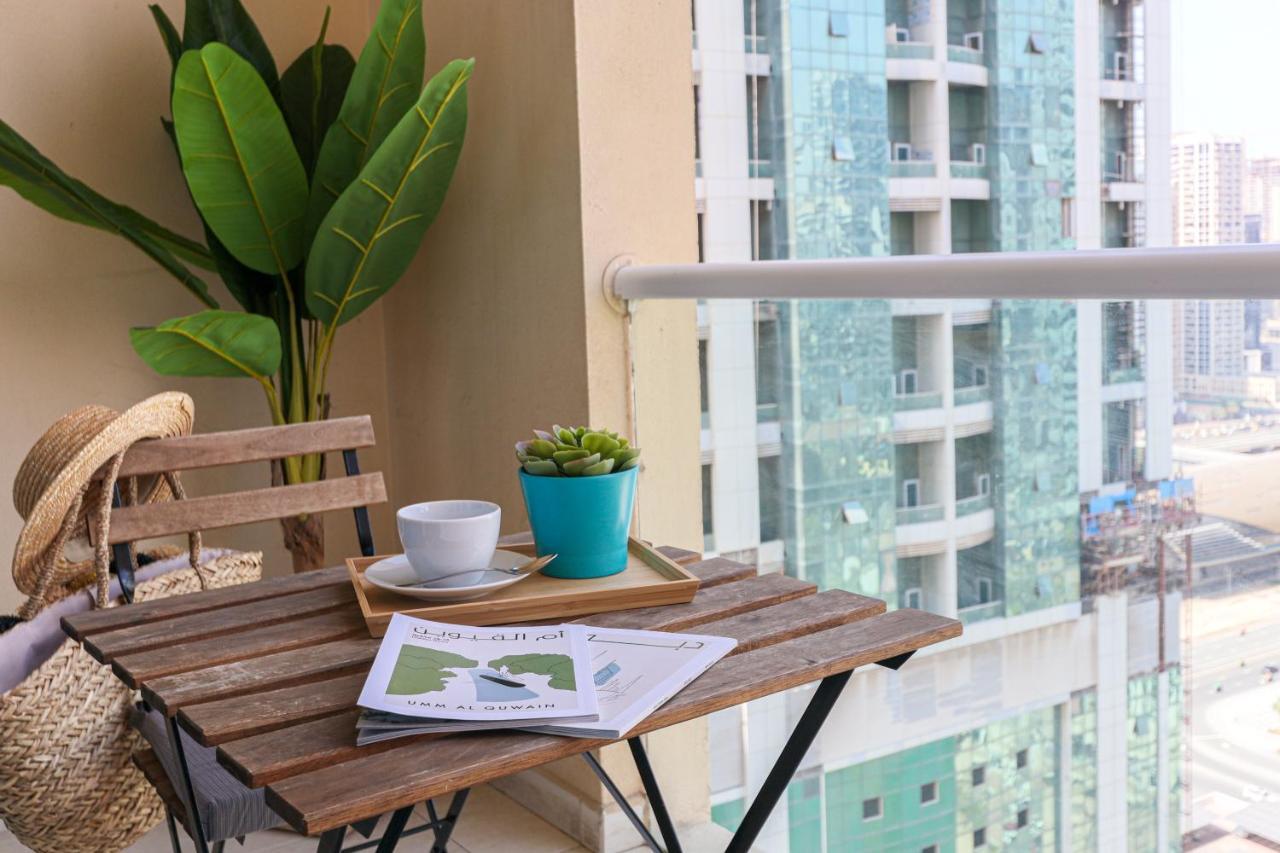 Apartment Higuests - Lake-view Studio In Vibrant Area In Jlt *