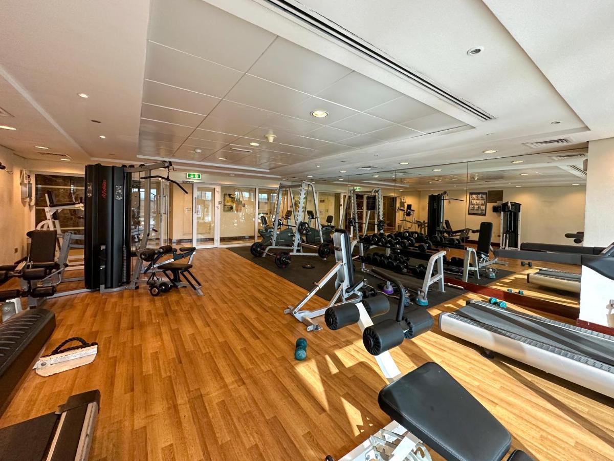 Apartment Higuests - Lake-view Studio In Vibrant Area In Jlt Dubai